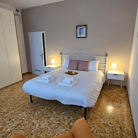 Monticelli Apt - 6 Posti Letto Florença Exterior foto